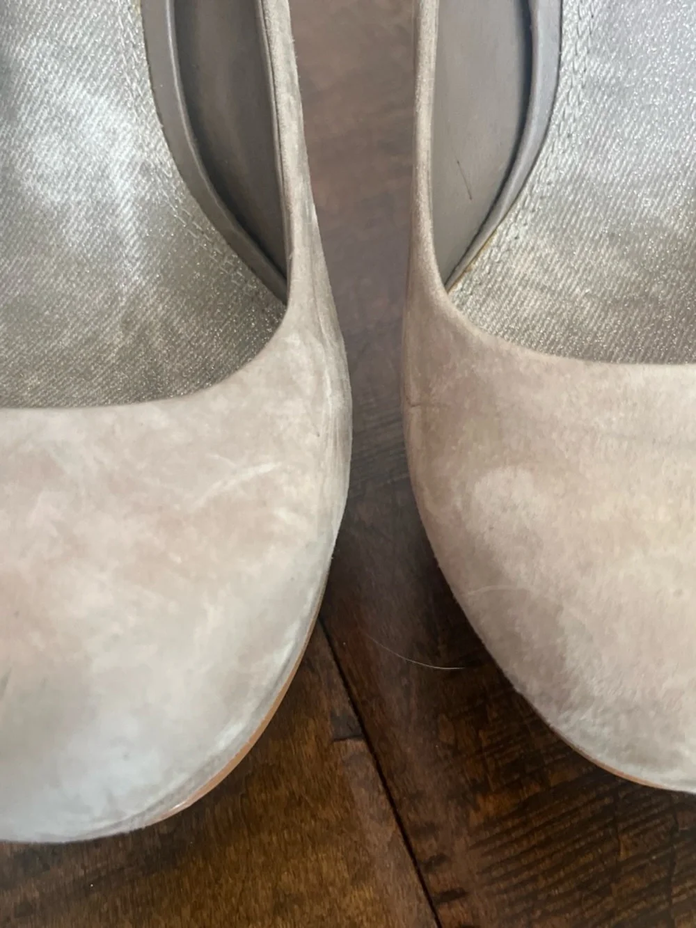 Gianni Bini retro taupe suede platform heels with round toes sz 9